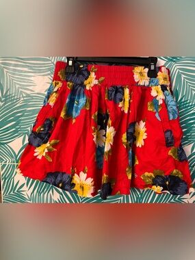 Hollister Red Floral Mini Skirt elastic waistband with/ pockets sz M